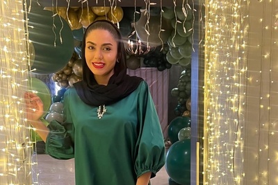 نگاهی به جشن تولد پرطمطراق 35 سالگی آزاده زارعی، بازیگر سریال «آوای باران» با خلاقیت تحسین برانگیز اوستا قناد تهرانی + تصاویر