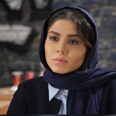 آزاده زارعی، بازیگر سریال «آوای باران» تغییر چهره داد/ خانوم بازیگر در36 سالگی با این استایل سنتی منحصربه فرد اصلا قابل شناسایی نیست