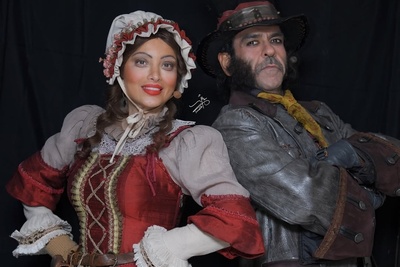 اکران روز: نگاهی به تیپ و استایل ویکتوریایی بهنوش طباطبایی در پشت صحنه نمایش الیور توئیست با حضور هوتن شکیبا، سیامک انصاری و...