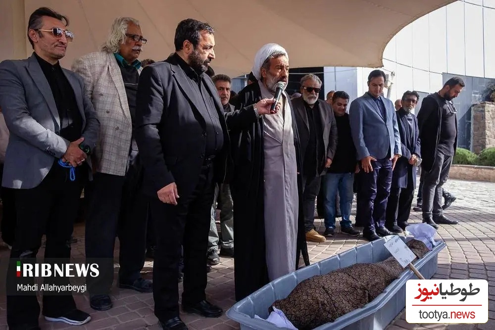 خاکسپاری همایون ارشادی