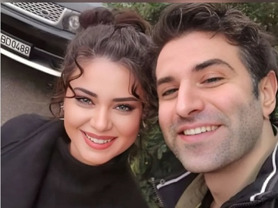 هوتن شکیبا وسط صحنه تئاتر دست از پیشنهاد ازدواج دادن برنمیداره!+ویدیو