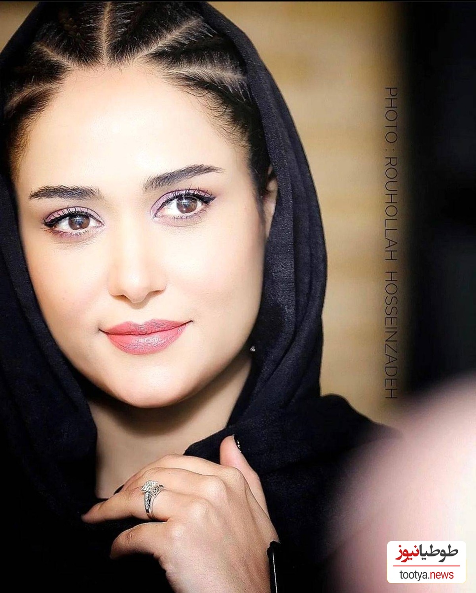 سلفی سوگلی قاجاری ! عکس لورفته از پریناز ایزدیار در پشت صحنه سریال جیران هنگام سلفی گرفتن