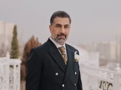 اولین عشق زندگی محمد نادری: وقتی عصب پام قطع شد تن به عمل جراحی دادم خانم پرستار جوانی اولین یادگاری را روی گچ پایم نوشت...