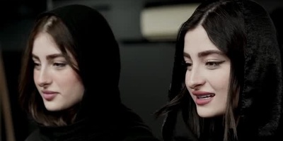 نگاهی به تدریس سارا و نیکا فرقانی دوقلوهای محبوب سریال پایتخت در کلاس بازیگری ویژه کودکان+فیلم