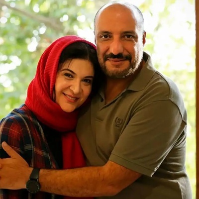 (تصاویر) امیر جعفری، همسر همای سریال "پایتخت"، در کنار سه برادر و مادر خوش‌خنده‌اش/ ریما رامین‌فر چه برادرشوهرهای خوش‌تیپی داره!