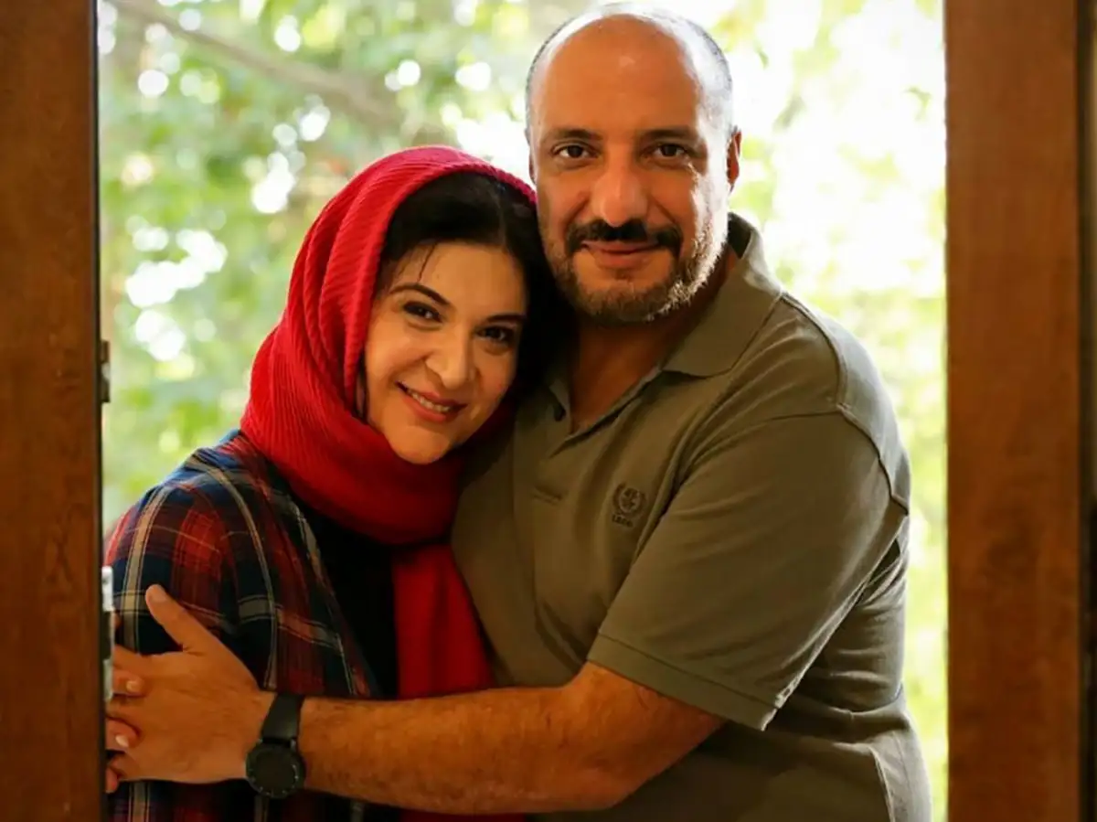 (تصاویر) امیر جعفری، همسر همای سریال "پایتخت"، در کنار سه برادر و مادر خوش‌خنده‌اش/ ریما رامین‌فر چه برادرشوهرهای خوش‌تیپی داره!