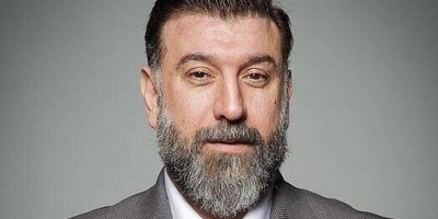 (فیلم) یادی کنیم از خوانندگی علی انصاریان در فیلم سینمایی هولیا