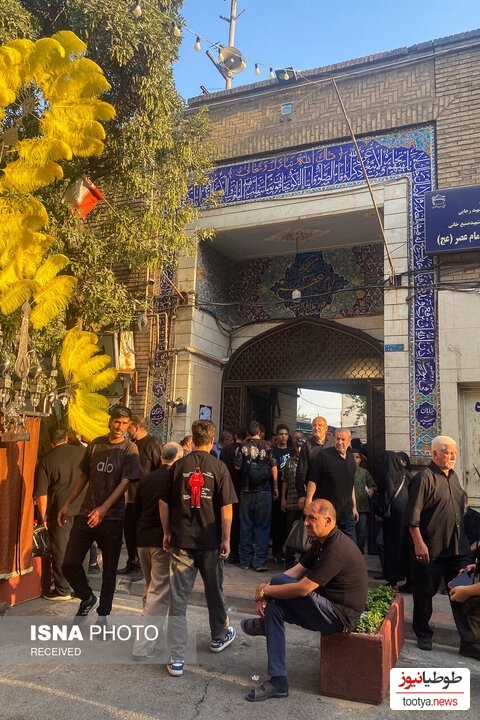 مراسم یادبود اکبر عبدی در نازی آباد