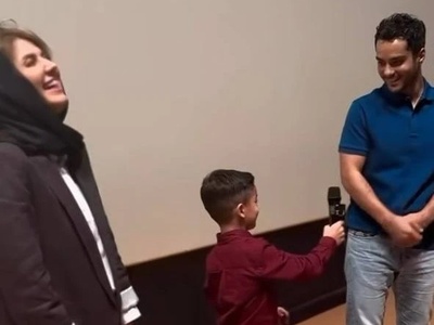 (ویدئو)یادی کنیم از اکران فیلم «پول پارتی» با حضور ساعد سهیلی , گلوریا هاردی و فرزندشان هامون در سینما هویزه مشهد/ پاسخ جالب آقا هامون و تشویق بی مثال حاضران