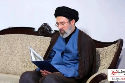 وقتی آیت الله سید مجتبی خامنه ای برای تماشای نمایش پا به پای همسر شهیدشان به تئاتر شهر رفتند+فیلم