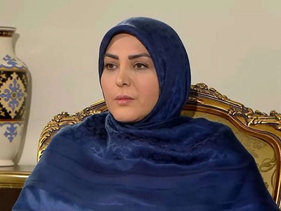 قوانین عجیب بانکها صدای المیرا شریفی‌مقدم  را درآورد؛ چند روز پیش رفته بودم بانک و گفتم من 20 میلیون پول میخوام بهم گفتن....+ویدیو