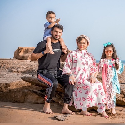 اعتراف حسین ماهینی: من قبل از ازدواج با سرعت 200 رانندگی میکردم ازداج کردم شد 120 تا، مایسا به دنیا اومد شد 100 تا و سورن بدنیا اومد شد... +فیلم