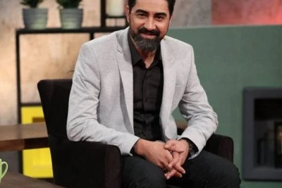 محمدرضا علیمردانی که چند روز پیش عقد آریایی مریم مومن رو خوند با روایت بخشی از زندگیش اشک بازیگرها رو درآورد: چون پولی نداشتم شبها دیر میرفتم خونه که دخترم...+ویدیو