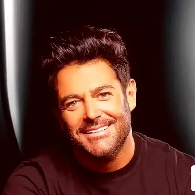 عکس لو رفته و جنجالی پدر و برادر محمدرضا گلزار در شب عروسی اش/آقای گلزار چه با عشق و محبت پدرش رو نگاه میکنه!