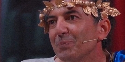 فیلم/ هنرنمایی خنده دار دارا حیایی و ایرج ملکی برای خوانندگی آهنگ گل عشق رضا بهرام/ خیلیا حسرت اعتماد به نفس ایرج ملکی رو میخورن😂