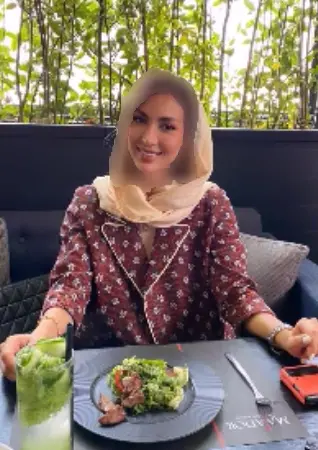 چیدمان میز صبحانه ایرانی مینا مختاری و بهرام رادان در سفر تفریحی شان / بقول نقی "پایتخت" ویو ررره