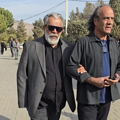 حضور السا فیروزآذر، حسن پورشیرازی و همسرش مهناز افضلی، لیلا بلوکات، مائده طهماسبی و همسرش، تهمینه میلانی، مصطفی زمانی و... در مراسم تشییع همایون ارشادی