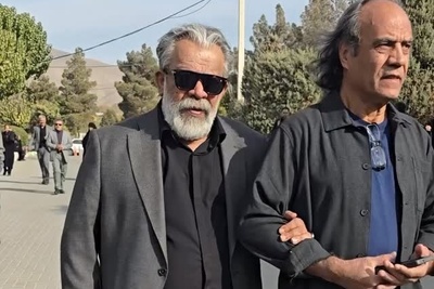 حضور السا فیروزآذر، حسن پورشیرازی و همسرش مهناز افضلی، لیلا بلوکات، مائده طهماسبی و همسرش، تهمینه میلانی، مصطفی زمانی و... در مراسم تشییع همایون ارشادی