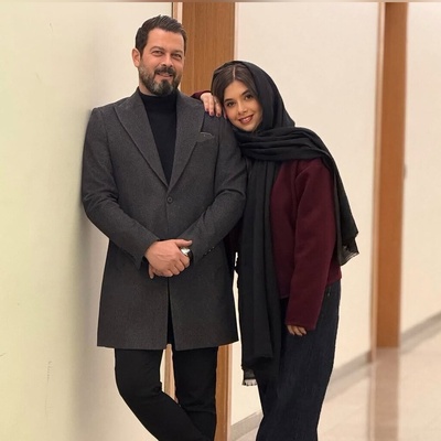 پژمان بازغی این چنین وسط برنامه توسط همسر سابق و دخترش سورپرایز شد/ بهبه چه کیکی هم سفارش داده نفس خانوم بازغی😋