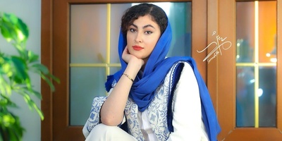 تلفیق سنت و مدرنیته در آپارتمان مریم مؤمن؛ وقتی فرش ایرانی به رنگ کرم و چوب جان می‌دهد+ویدیو