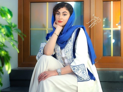 تلفیق سنت و مدرنیته در آپارتمان مریم مؤمن؛ وقتی فرش ایرانی به رنگ کرم و چوب جان می‌دهد+ویدیو