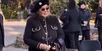 حضور هنرمندان و بازیگران ایرانی در مراسم تشییع پیکر هادی مرزبان/ بهاره رهنما، علی نصیریان، اکبر زنجانپور، مجید مظفری و...