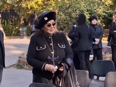 حضور هنرمندان و بازیگران ایرانی در مراسم تشییع پیکر هادی مرزبان/ بهاره رهنما، علی نصیریان، اکبر زنجانپور، مجید مظفری و...