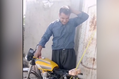 خلاقیت خنده‌دار و تحسین برانگیز اوستا بنای تبریزی در حمل آجر حماسه آفرید/بفرما تکنولوژی وطنی😂