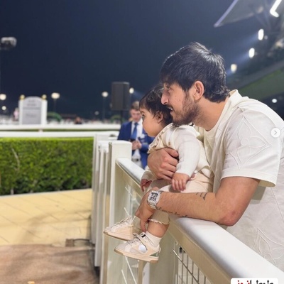 استایل کژوال و خوشرنگ سردار آزمون در جشن تولد 1 سالگی دخترش، نوا/ وااای چه بادکنک آرایی شیک و درجه یکی😍