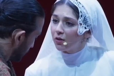 اجرای زندگینامه موزیکال امیرکبیر در برنامه کارناوال با هنرنمایی جذاب سینا ساعی/ این جهان و این‌همه زخم انتخاب من نیست...+فیلم