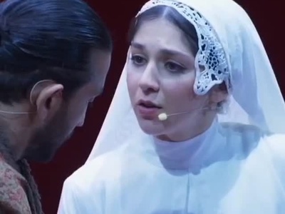 اجرای زندگینامه موزیکال امیرکبیر در برنامه کارناوال با هنرنمایی جذاب سینا ساعی/ این جهان و این‌همه زخم انتخاب من نیست...+فیلم