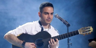 دانلود آهنگ  احساسی موند به قلبم حسرتش از محسن یگانه + متن ترانه/موند به قلبم حسرتش به دست بیارمت