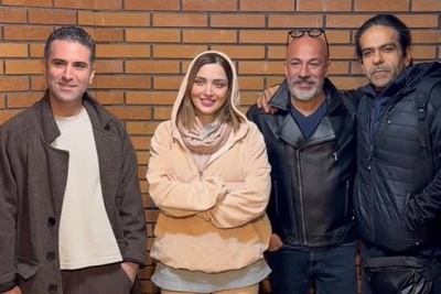 حضور امیر آقایی در کنار بهنوش طباطبایی، هوتن شکیبا، مصطفی کیایی، کاظم سیاحی و... در پشت صحنه نمایش«الیور توئیست»