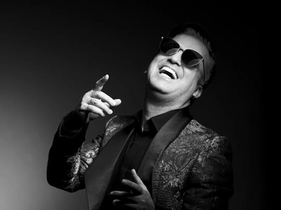 کنسرتِ انتحاری حامد آهنگی وسط مافیا؛ آلبوم جدید رسید، فقط به شرط خنده! 🎤💀😁