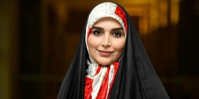 بهرام افشاری و مژده لواسانی در پشت صحنه کنسرت نمایش "سی صد" + عکس