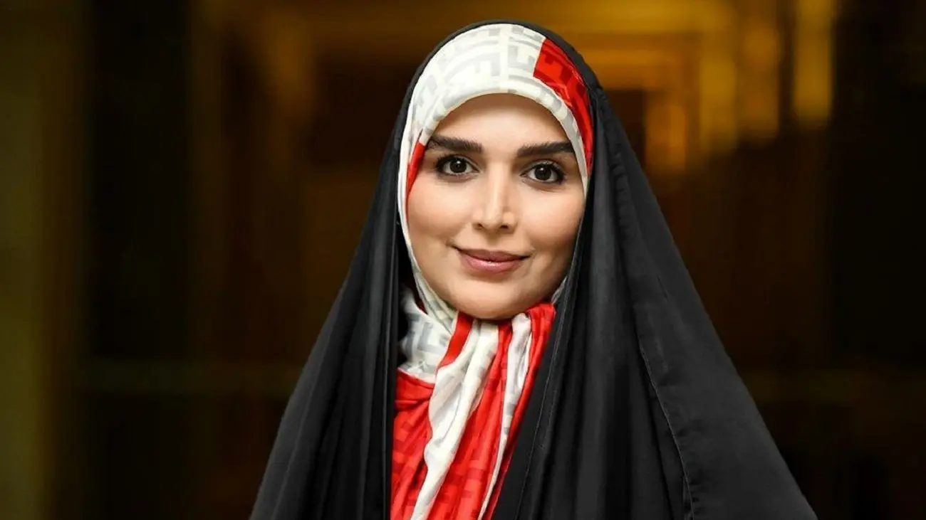 بهرام افشاری و مژده لواسانی در پشت صحنه کنسرت نمایش "سی صد" + عکس