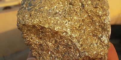 سنگ 17 کیلویی که از طلا ارزشمندتر بود و
صاحبش نمی‌دانست+عکس