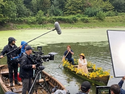 پشت صحنه عاشقانه های امیر و شیرین در سریال تاسیان به روایت هوش مصنوعی/ وقتی پشت صحنه از خودِ فیلم جذاب تره