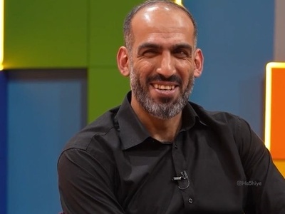 امیرحسین قیاسی قسم خورده بره روی روان آدما اونم نه هر آدمی حامد حدادی «غول سپاه بنی زبیر سریال مختارنامه»! مگه میشه از دست شوخی های قیاسی جون سالم به در برد؟😂