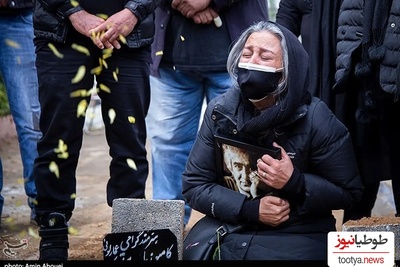 حضور سروش صحت، جعفر پناهی و سایر هنرمندان مشهور در مراسم خاکسپاری همسر نسرین مرادی بازیگر سریال نون خ +عکس
