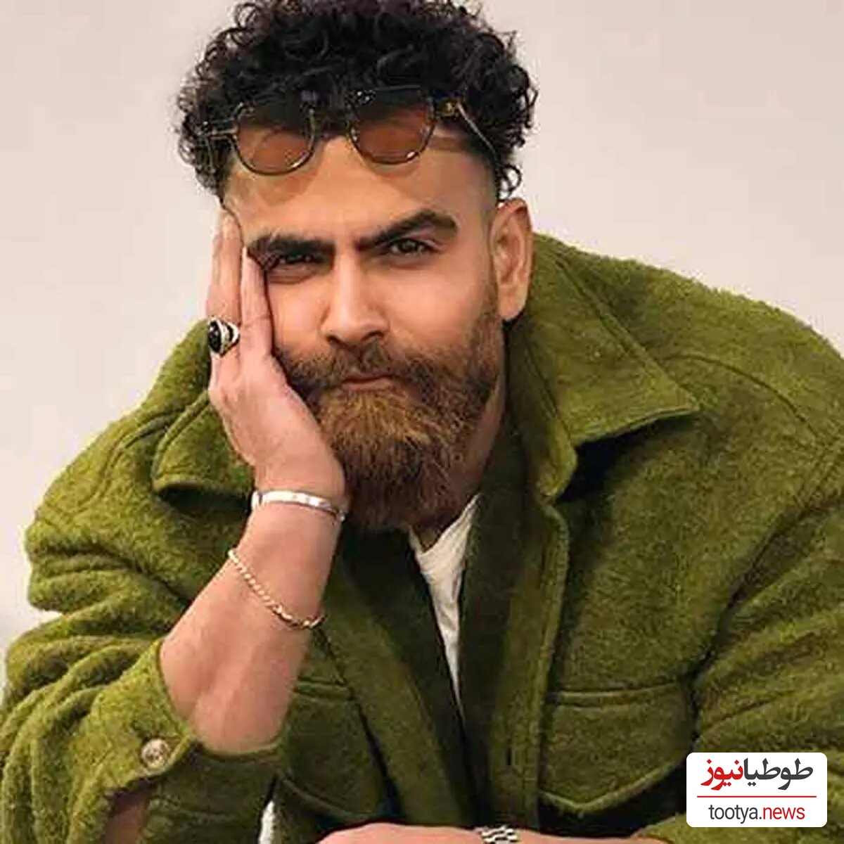 ویدئو پربازدید از مداحی احساسی معین زد در حرم حضرت عبدالعظیم شهر ری