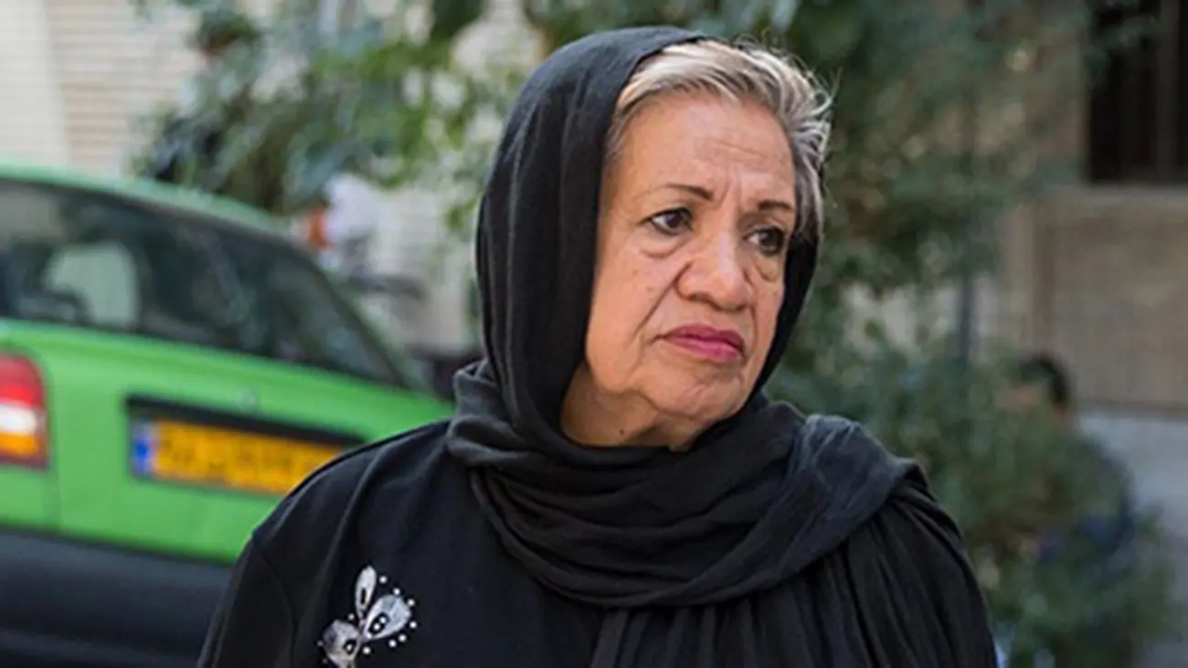 گیتی معینی: مهران مدیری را برای کاری که با من کرد حلال نمی‌کنم!