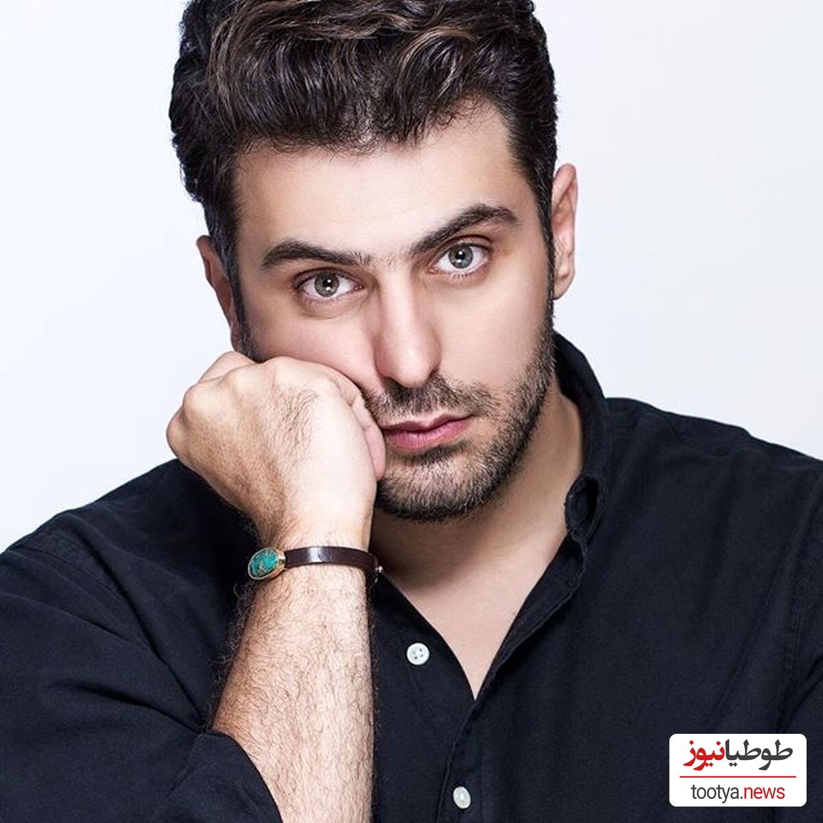 نگاهی به چیدمان مفصل میز صبحانه علی ضیا در یک کافه دنج +عکس/ صبونه دلچسب به این میگنا!