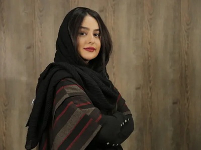 (عکس) سلفی جدید میترا ابراهیمی همسر پیمان قاسم خانی، همسر اول بهاره رهنما در ماشین