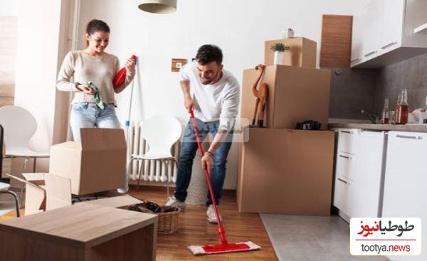 همکاری بامزه زن و شوهر در بریدن چوب/ خانومه کمک نمیکرد سنگین تر بود😂+ویدئو