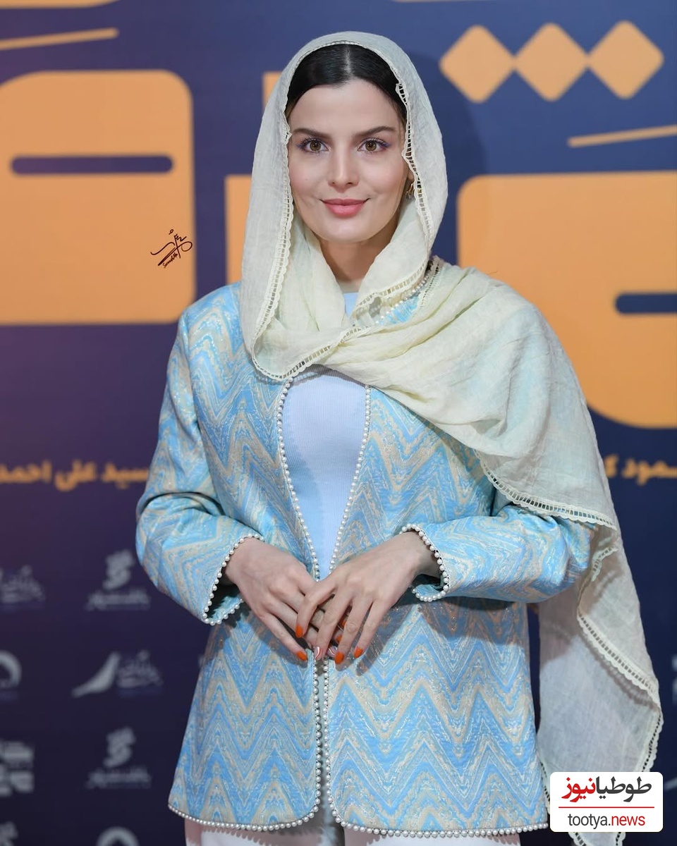 غزاله اکرمی