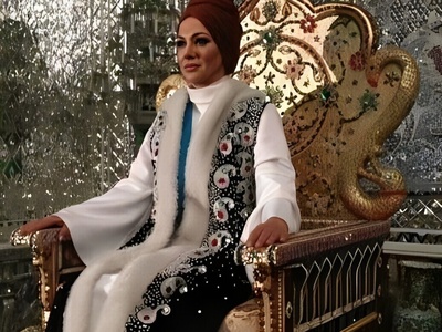 ساغر عزیزی بازیگر نقش فرح پهلوی: طرفداران پهلوی به من فحش می دهند برای آنها خیلی گریه کردم !