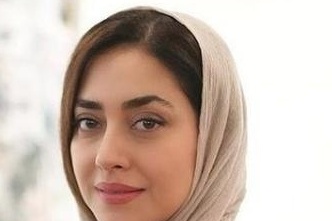 بهاره کیان افشار در هتل سنتی میراث رشیدیه با ظاهری شیک و تابستانی