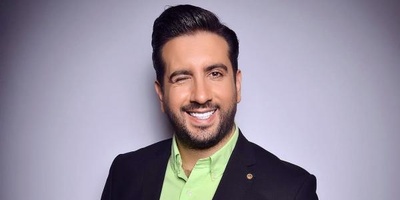 جشن تولد لاکچری امید حاجیلی؛ رونمایی از استایل خاص برادرزاده و خانواده آقای خواننده!/ کیک متفاوت بمب انرژی ایران سوژه شد!