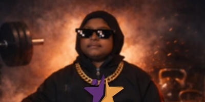 فیلم/ یسنا دختر یازده ساله، استعداد درخشان وزنه برداری «کاپیتان»: اول داداشمو بلند کردم بعد برای فینال رفتم سراغ بابام/ سینا مهراد رسما گیرپاژ کرد!😂